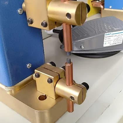 Xinxing mobile small pneumatic resistance spot welding machine rotating electrode
