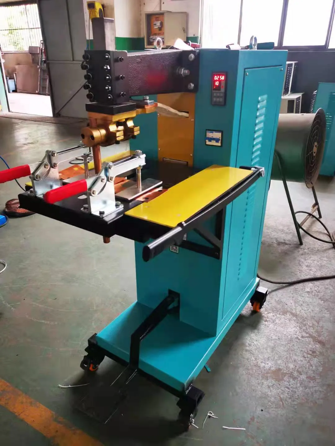 Aluminum strip spot welding machine Figure 2