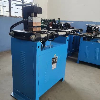 Xinxing Welding UN7 High Power CNC Flash Resistor Butt Welding Machine 2